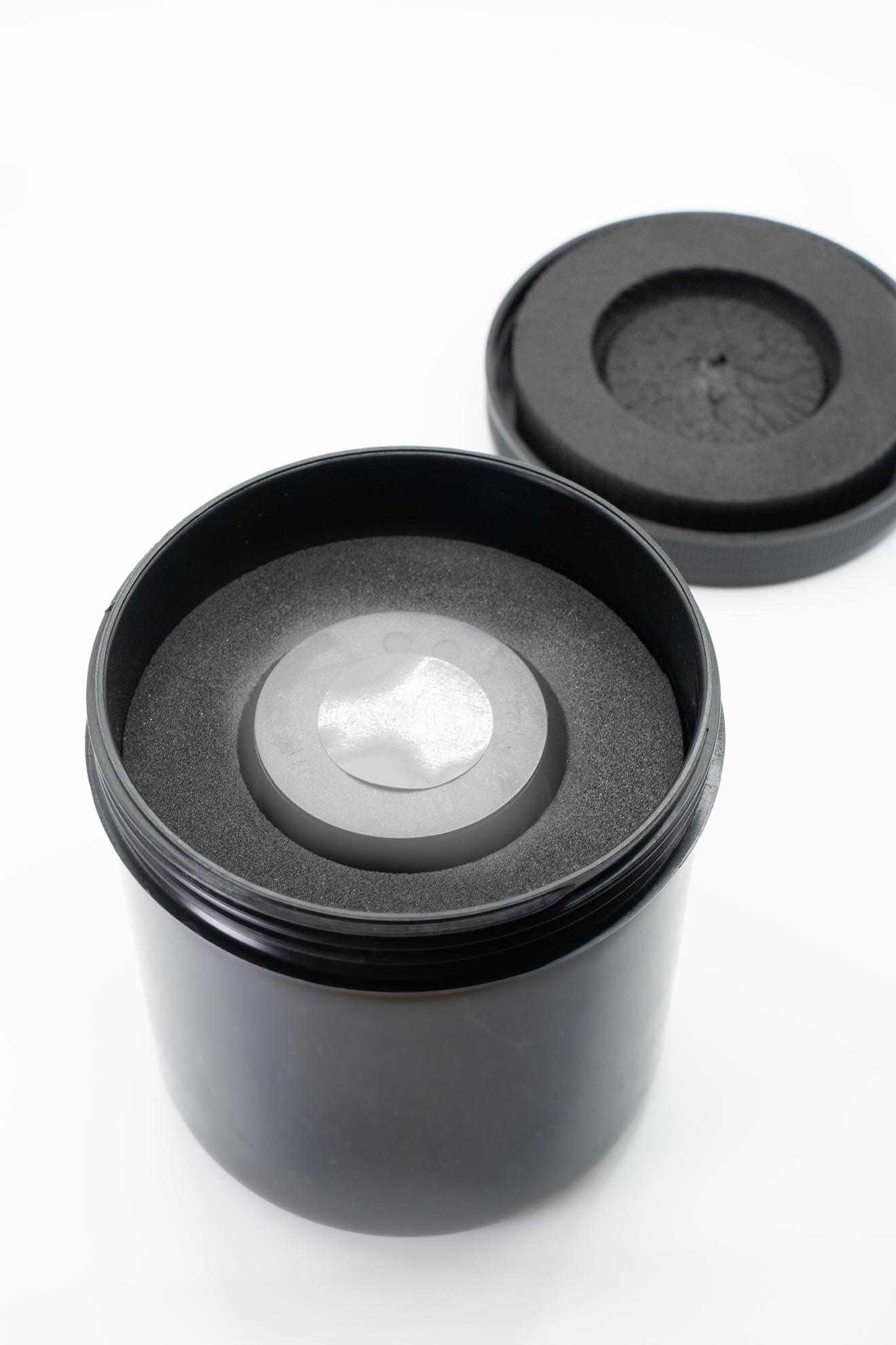 Image intensifier container